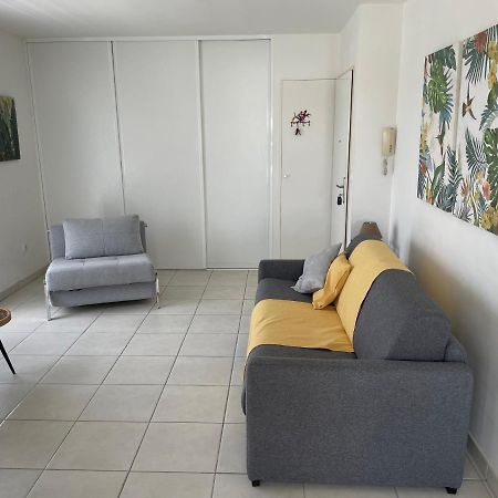 Sunny Cottage, Belle Terrasse, Proche Et Vue Mer Сен-Лу Екстериор снимка