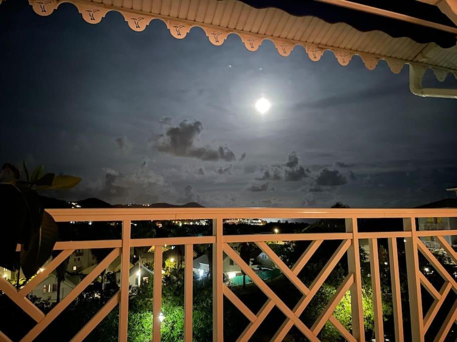 Sunny Cottage, Belle Terrasse, Proche Et Vue Mer Сен-Лу Екстериор снимка