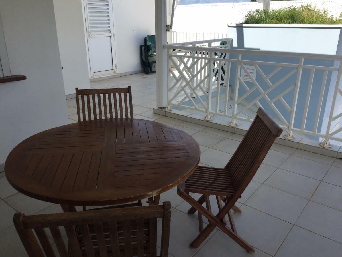 Sunny Cottage, Belle Terrasse, Proche Et Vue Mer Сен-Лу Екстериор снимка